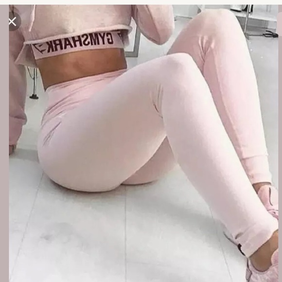 Gymshark Pants - Gym shark dreamy leggings chalk pink size small
